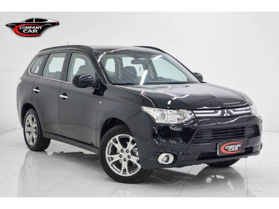 MITSUBISHI OUTLANDER 3.0 GT 4X4 V6 24V GASOLINA 4P AUTOMÁTICO MITSUBISHI OUTLANDER 3.0 GT 4X4 V6 24V GASOLINA 4P AUTOMÁTICO